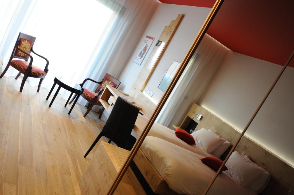 Logis Hotel Restaurant Au Boeuf Rouge Niederschaeffolsheim Luaran gambar